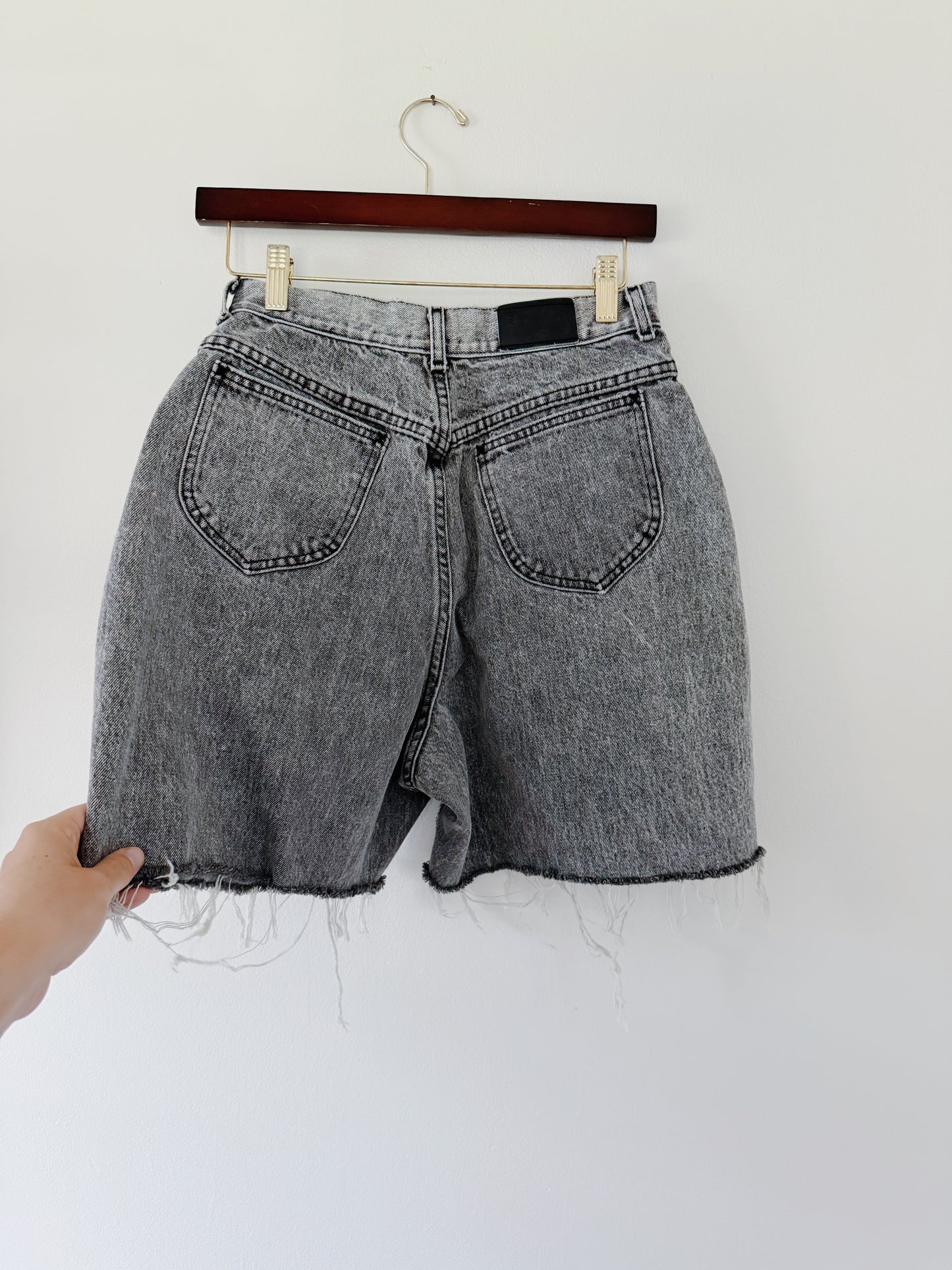 Grey Acid Wash Vintage Shorts (28x5)