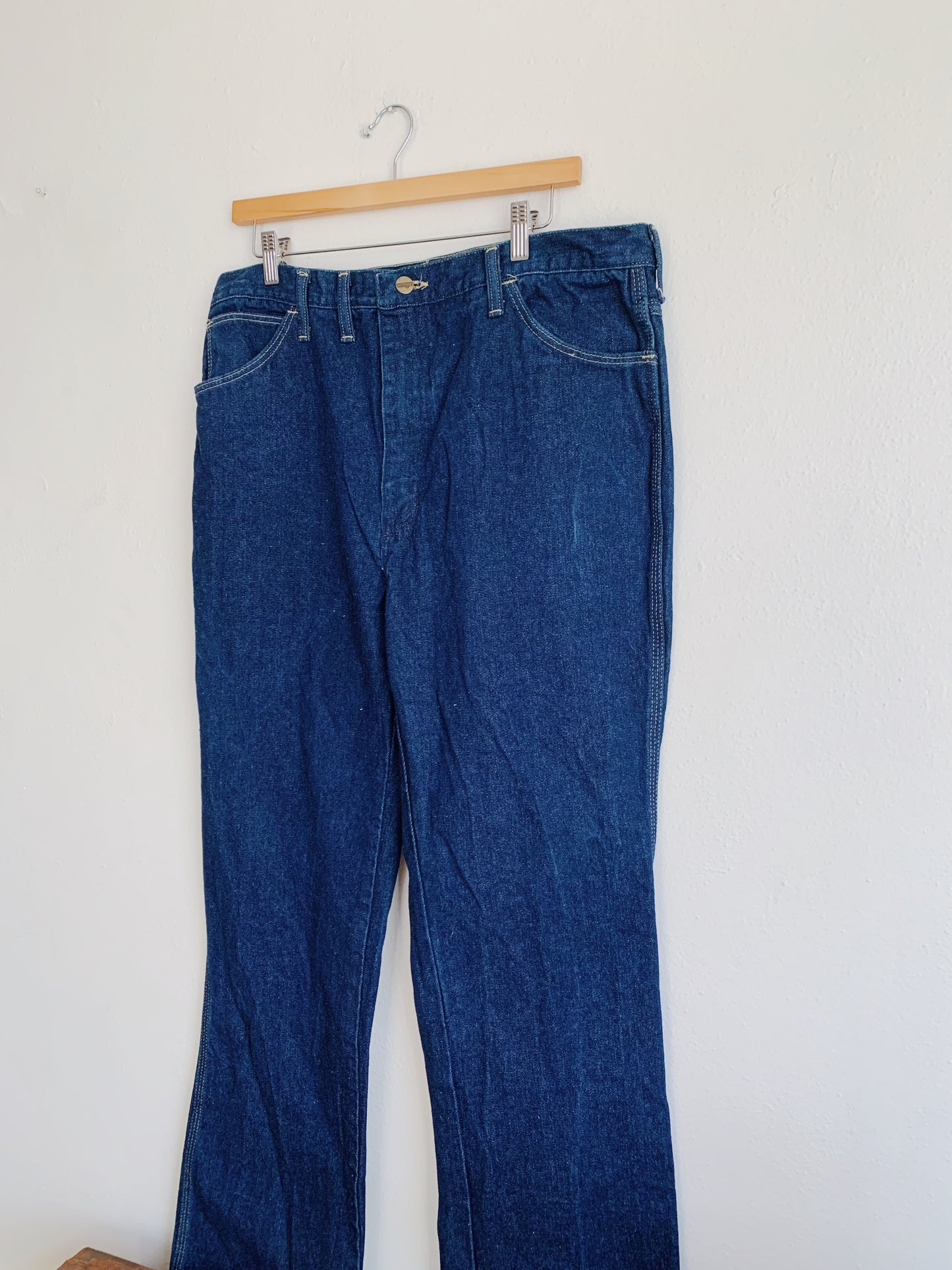 Vintage Wrangler Jeans (36x32)