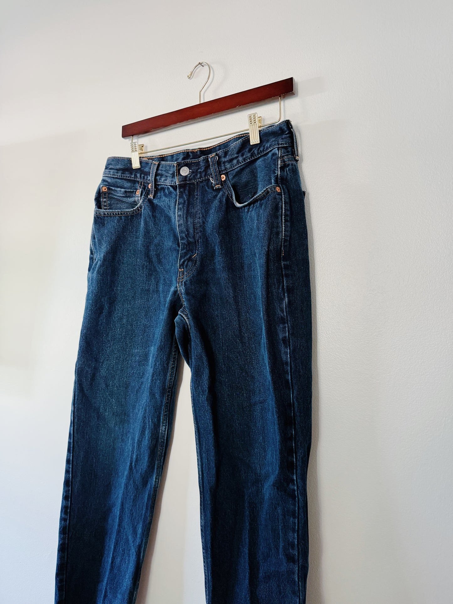 550 Levis (33x28)