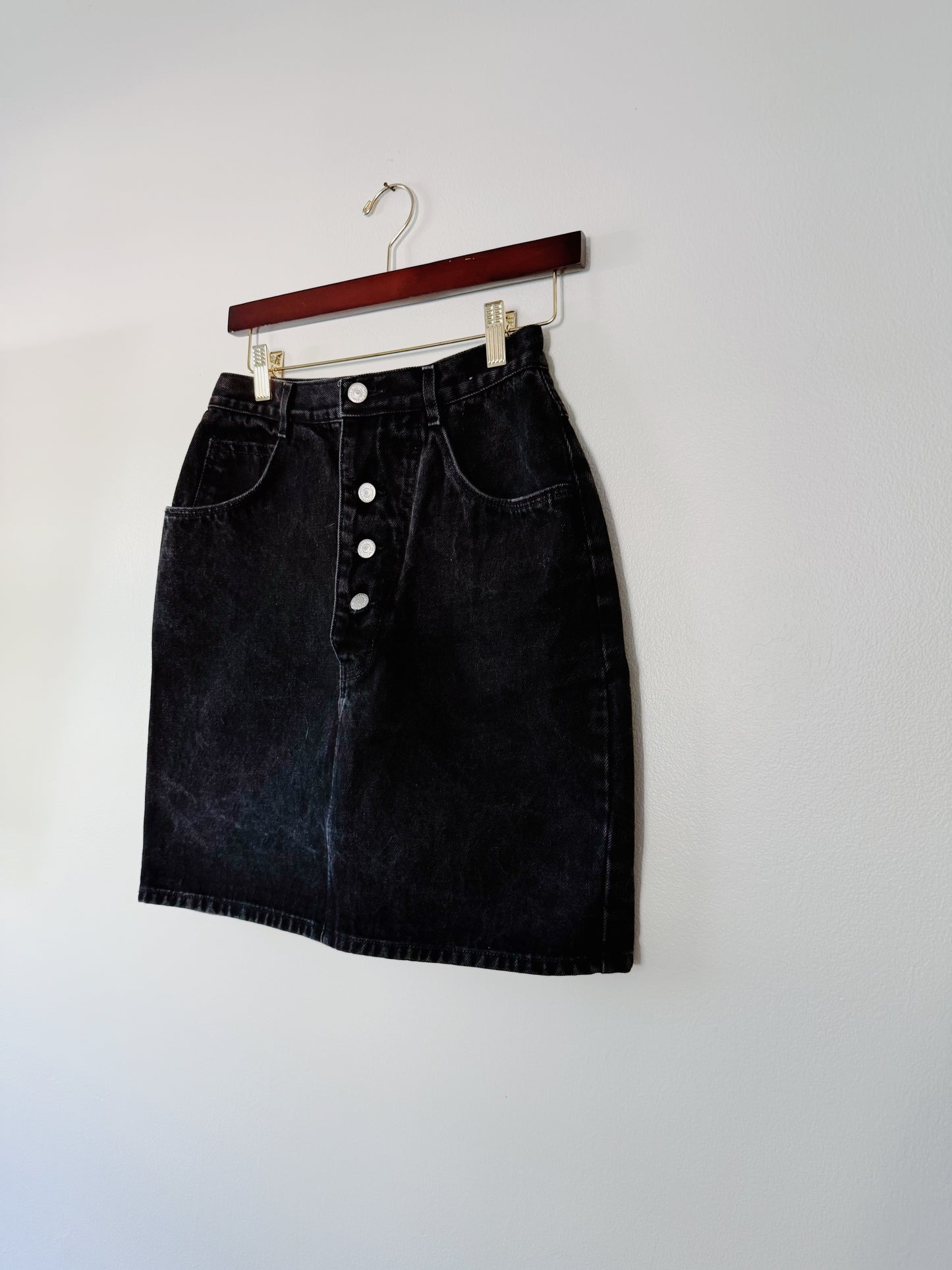 Vintage Fly Button Denim Skirt (26x19)