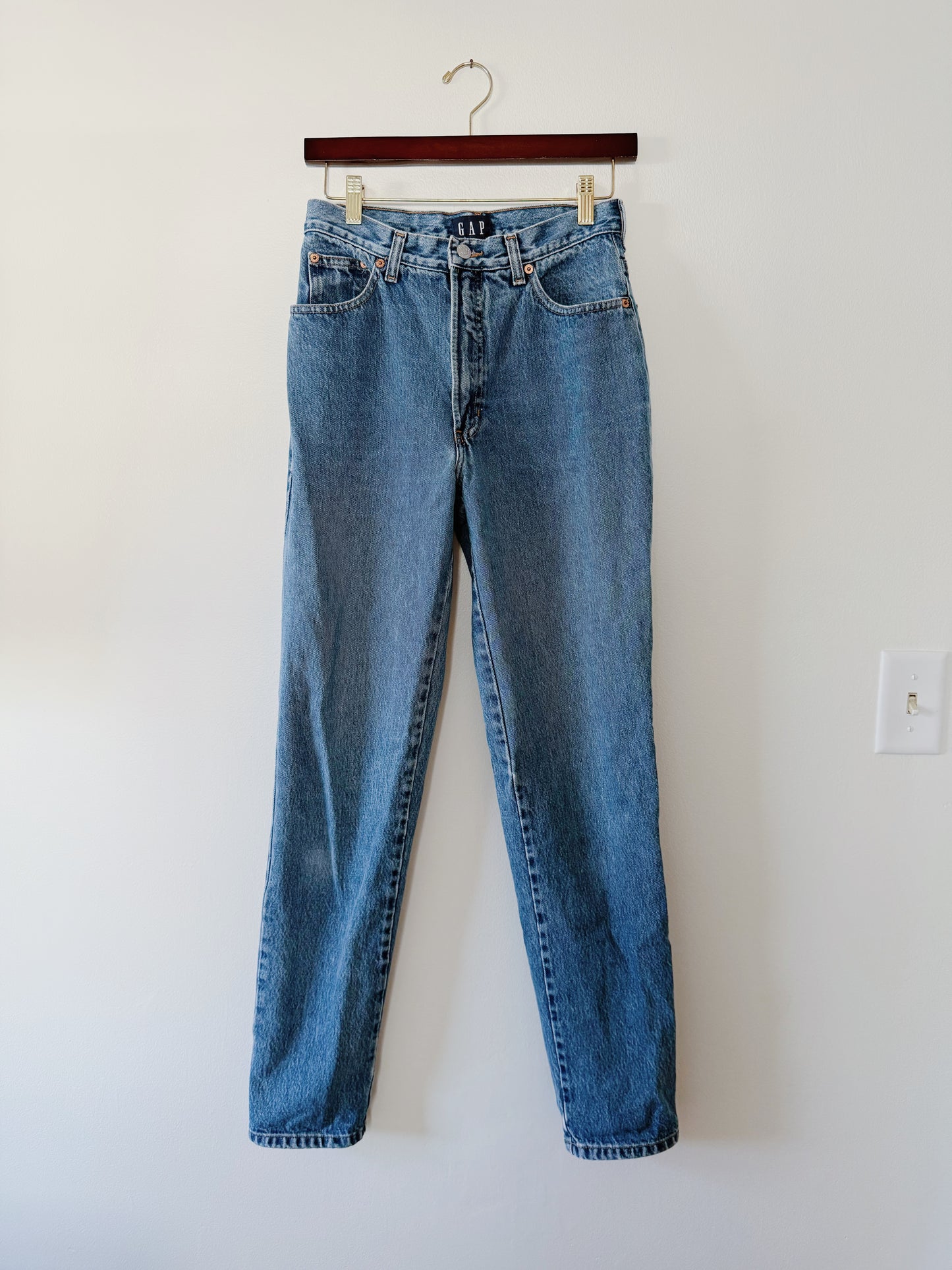 Gap High Rise Mom Jeans (28x30)