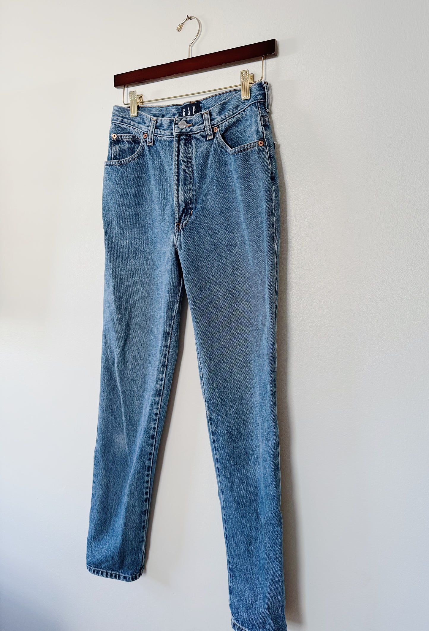 Gap High Rise Mom Jeans (28x30)