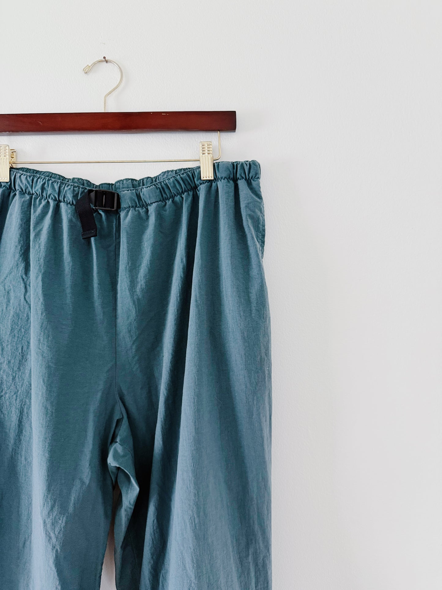 Columbia Hiking Pants (L)