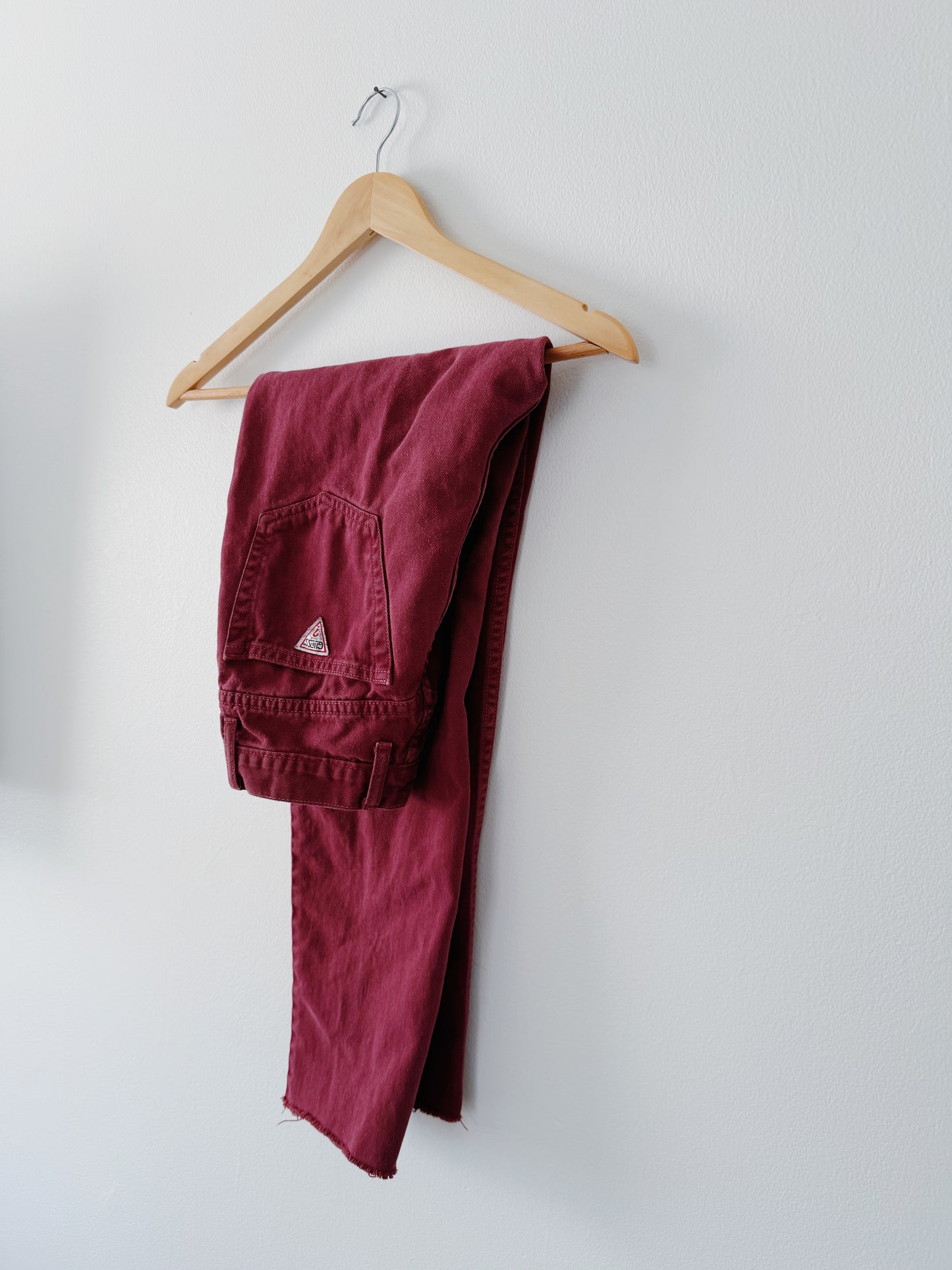 Maroon Guess Jeans (24x27)