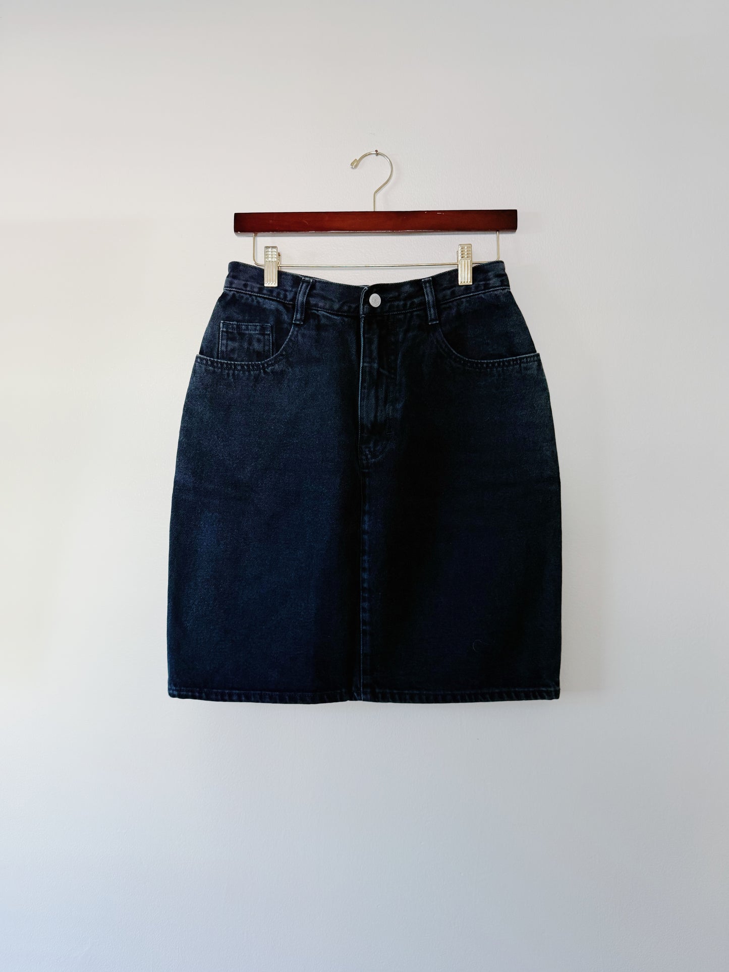 Vintage Dark Wash Denim Skirt (29x21)