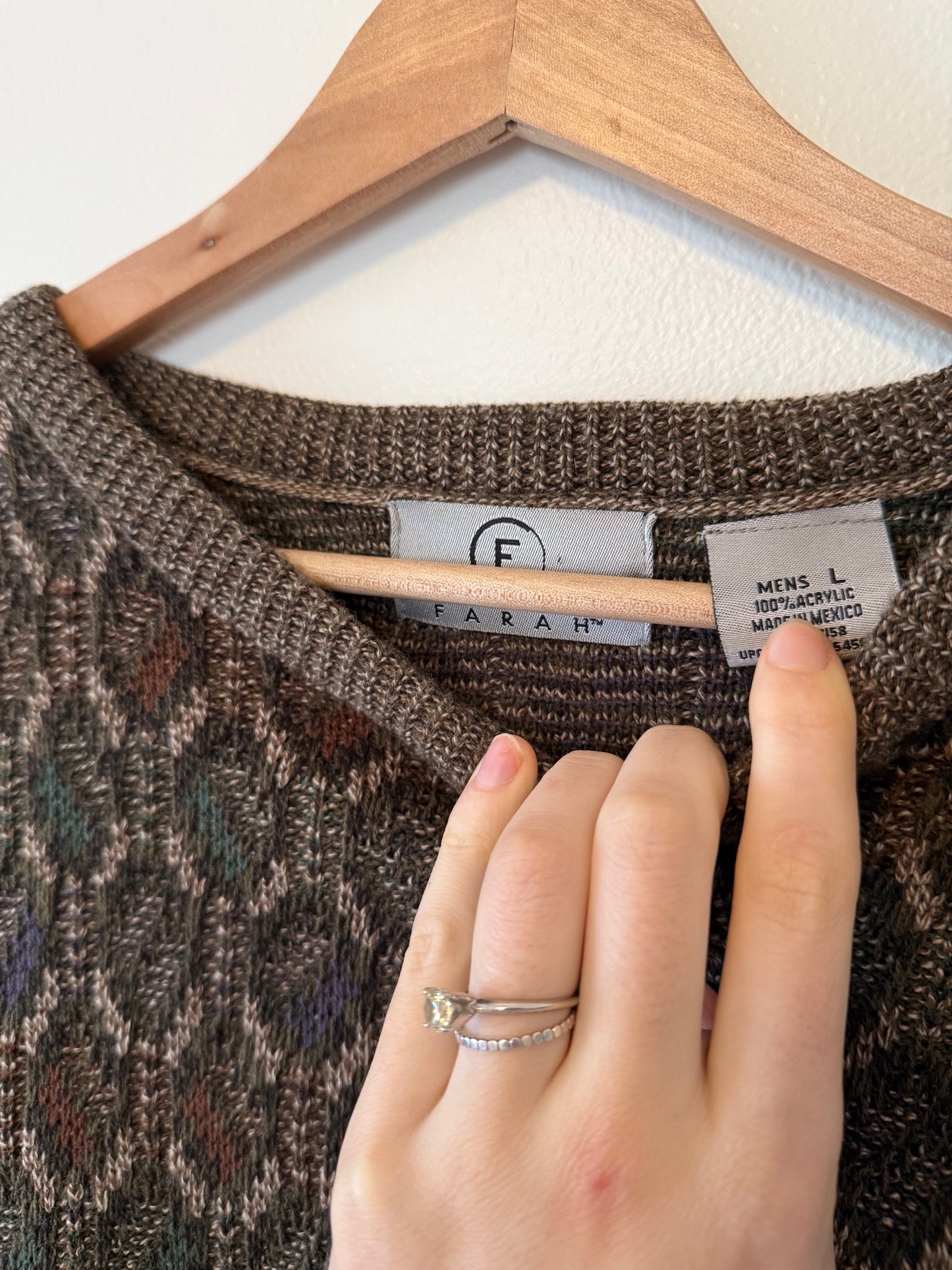 Vintage Patterned Sweater (L)