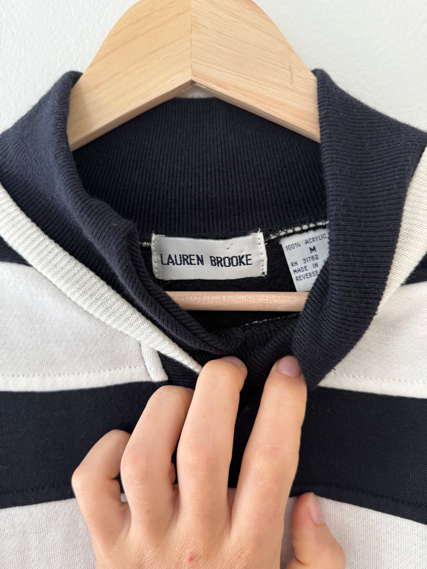 Black and White Crewneck (M)