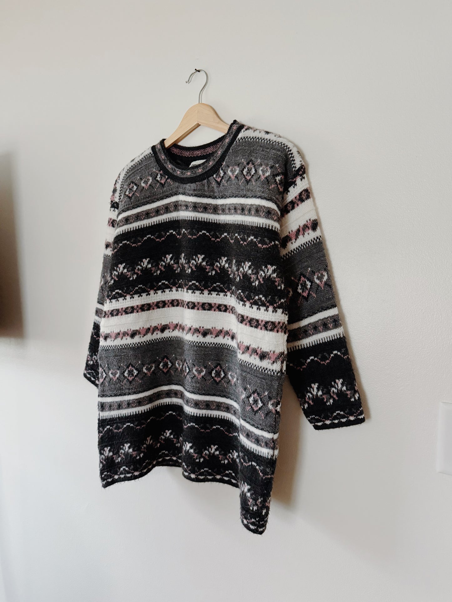 Vintage Patterned Sweater (S)