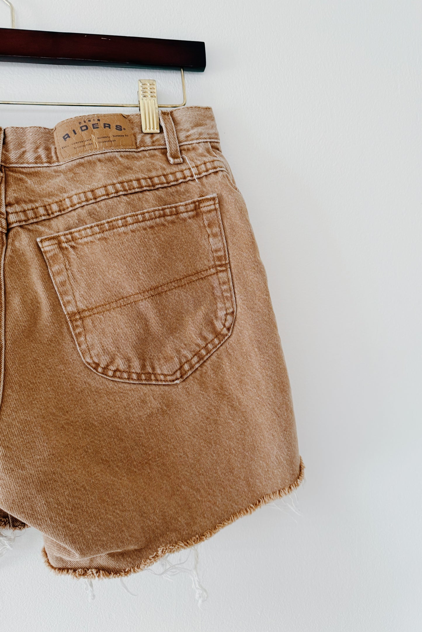 Vintage Tan Cut Off Lee Shorts (30x5)