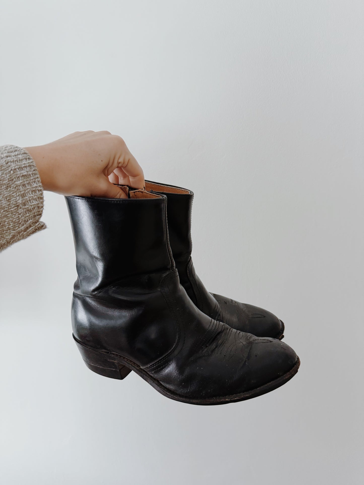 Black Cowboy Boots (M8.5)