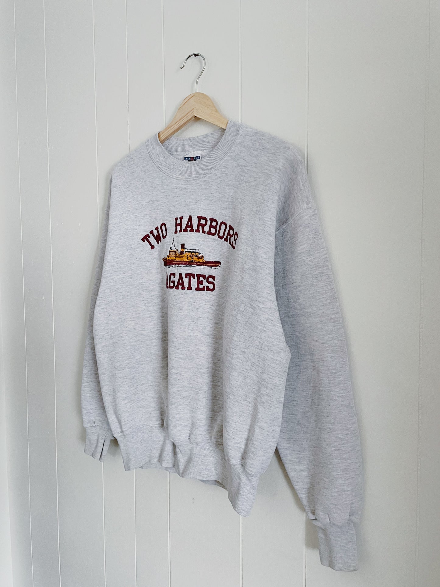 Two Harbors Embroidered Crewneck (M)