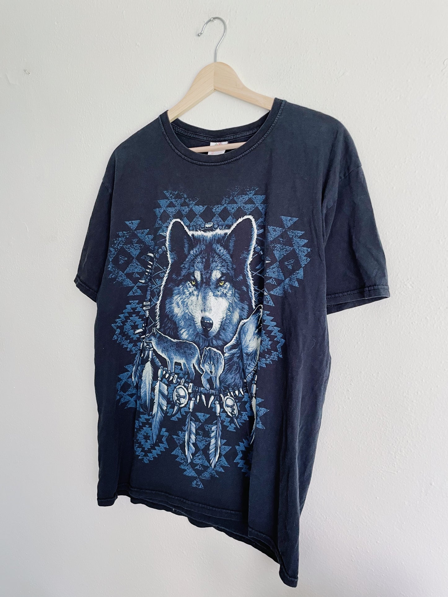 Wolf Tee