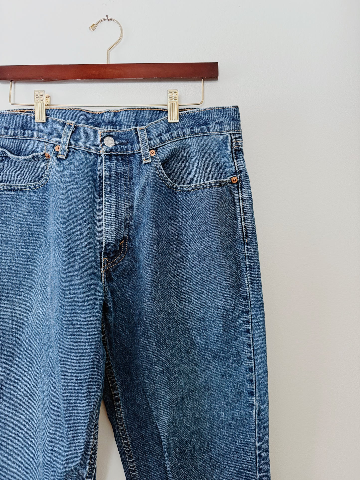 Levi 550 Jeans (34x32)