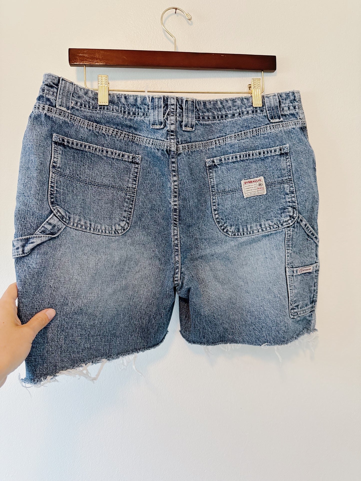 Carpenter Style Cut Off Shorts (36x6)