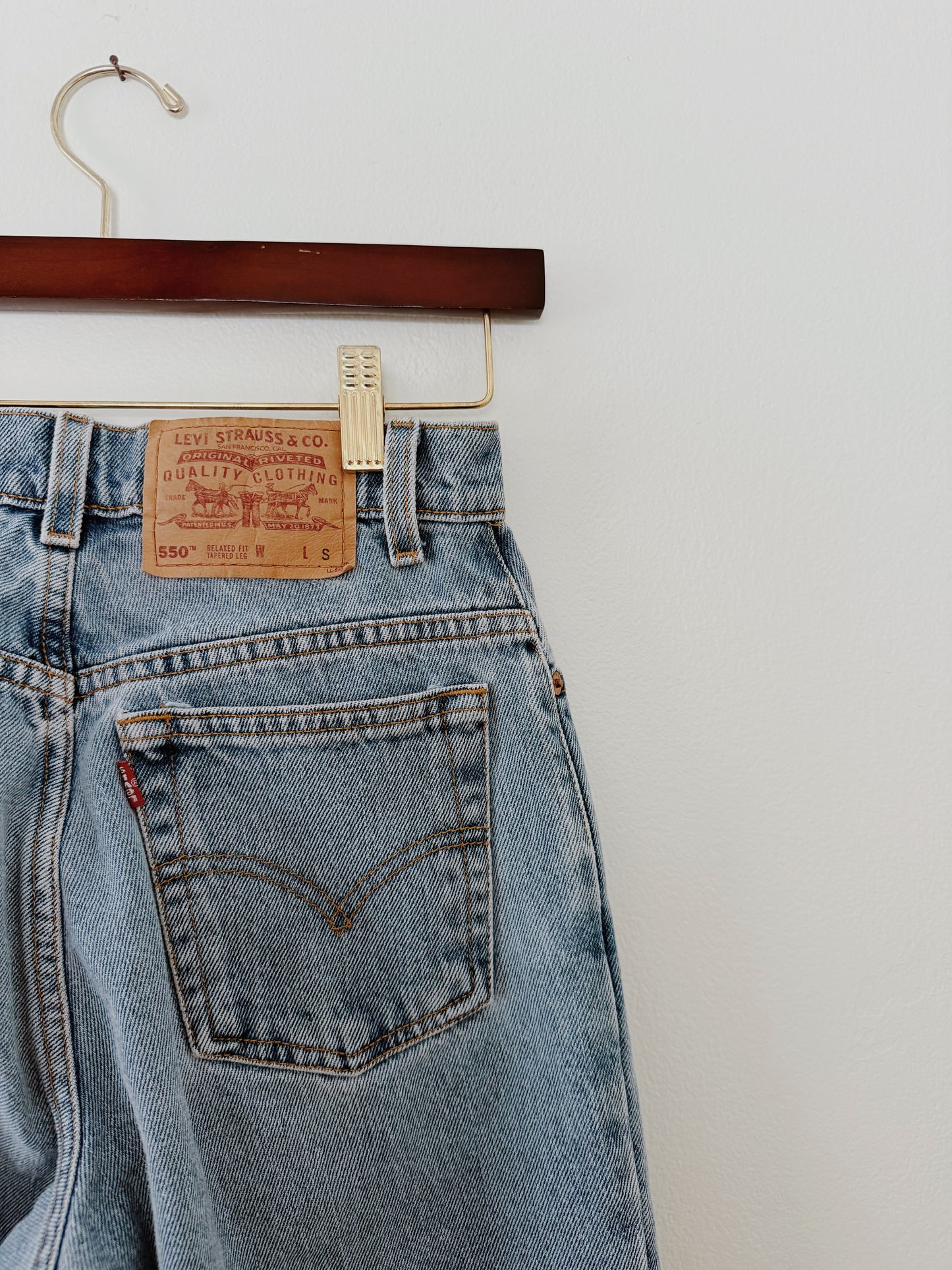 Levi 550 Jeans (27x28)