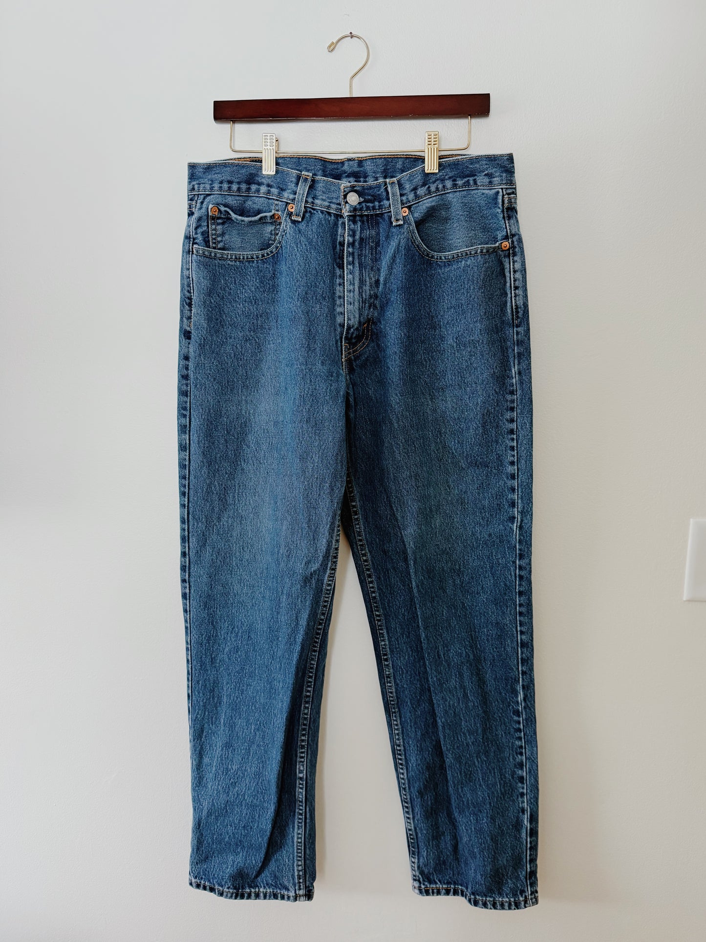 Levi 550 Jeans (34x32)