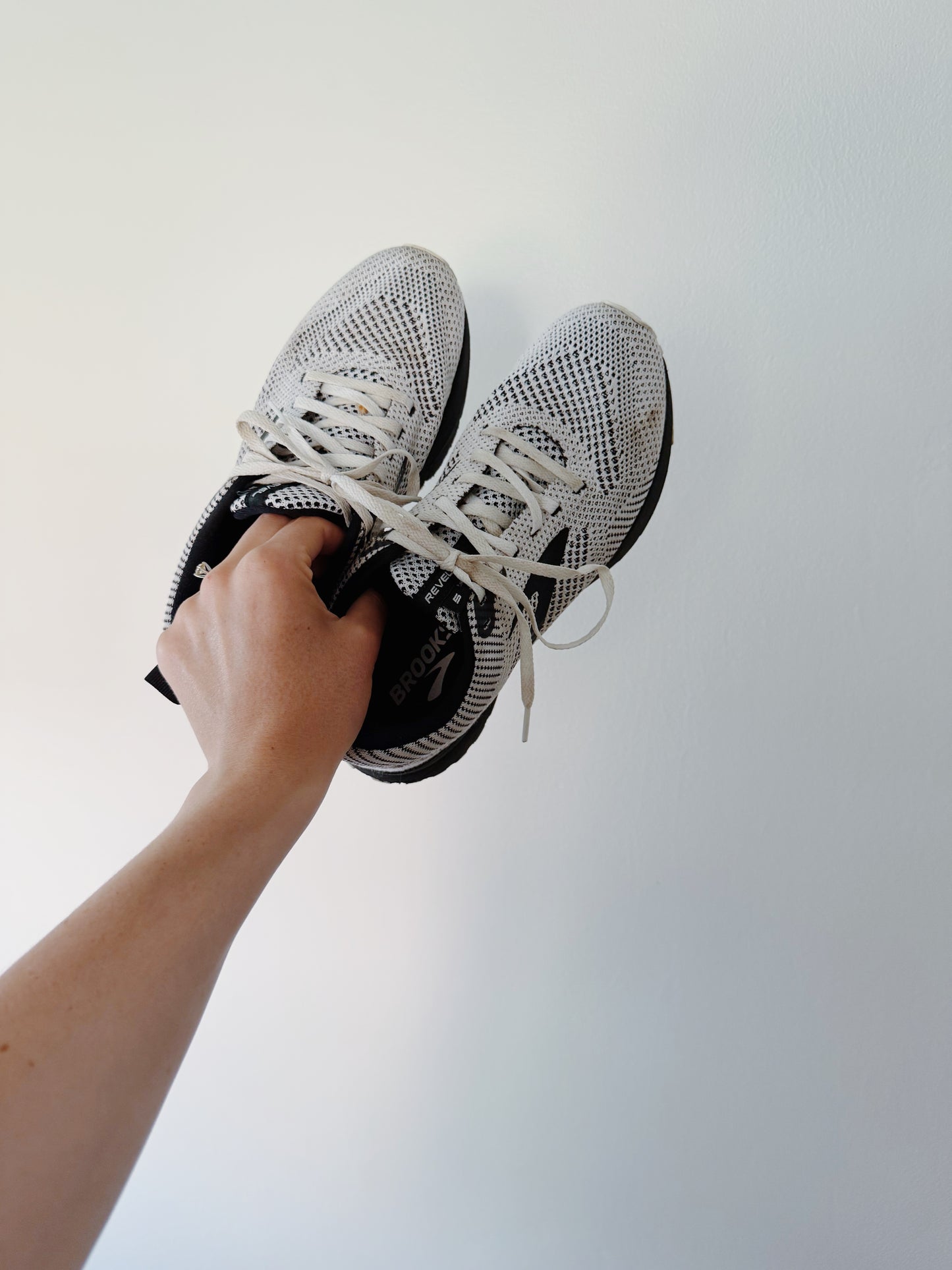 Brooks Running Shoes (8.5)