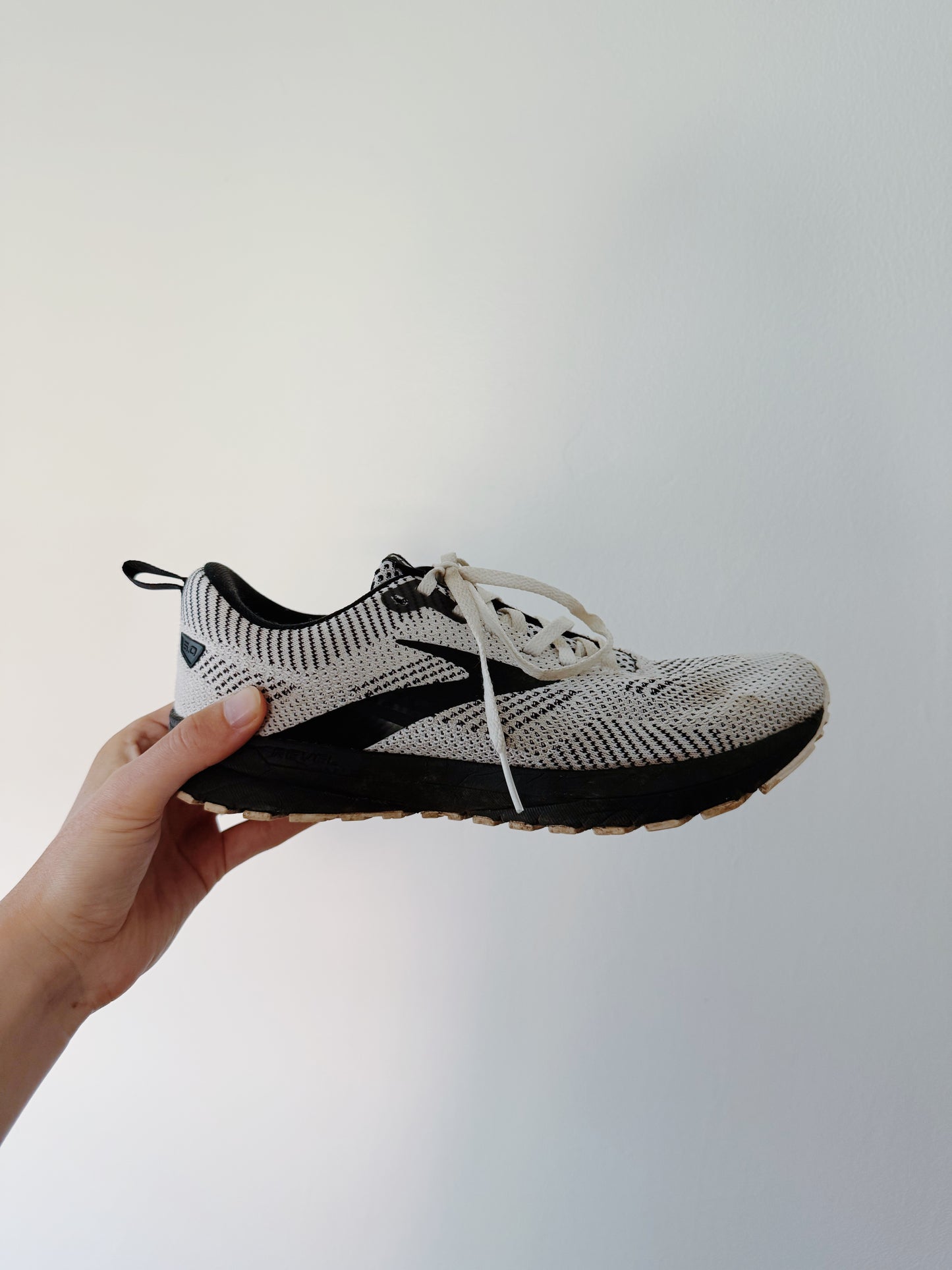 Brooks Running Shoes (8.5)