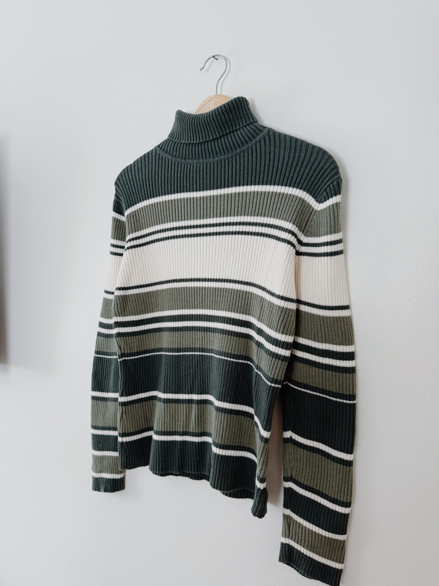 Striped Turtleneck (M)