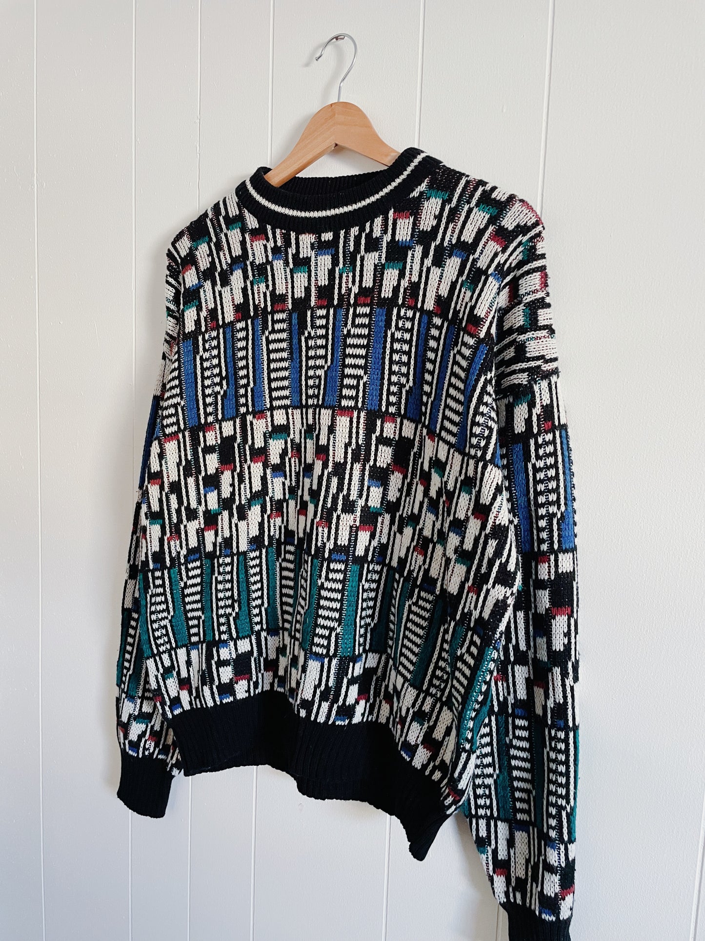 Vintage Patterned Sweater (L)