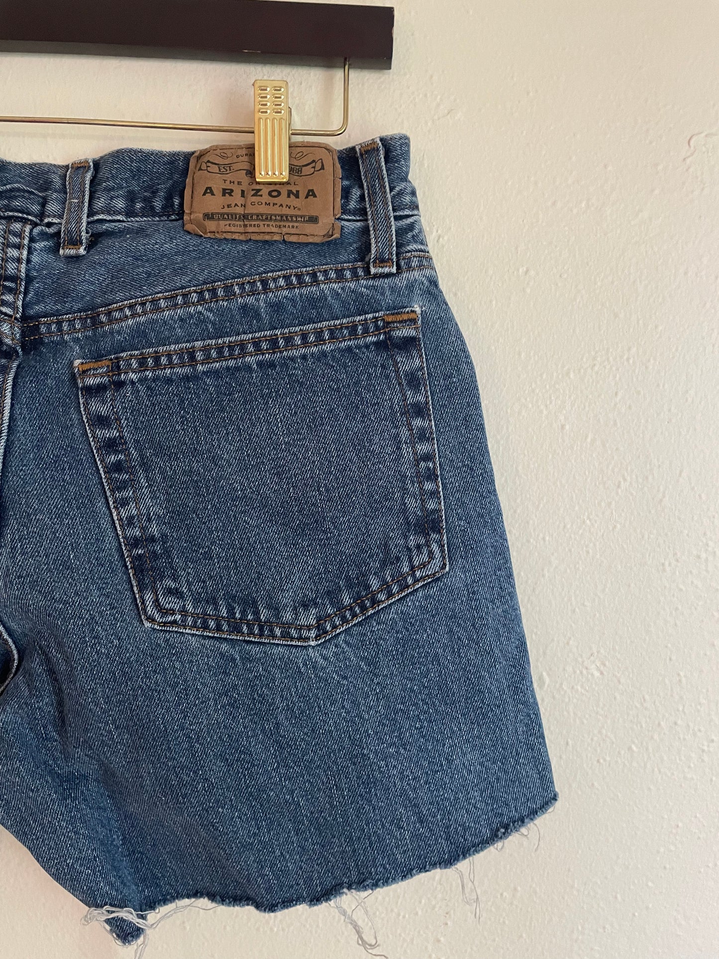 Cut Off Denim Shorts (32x5)