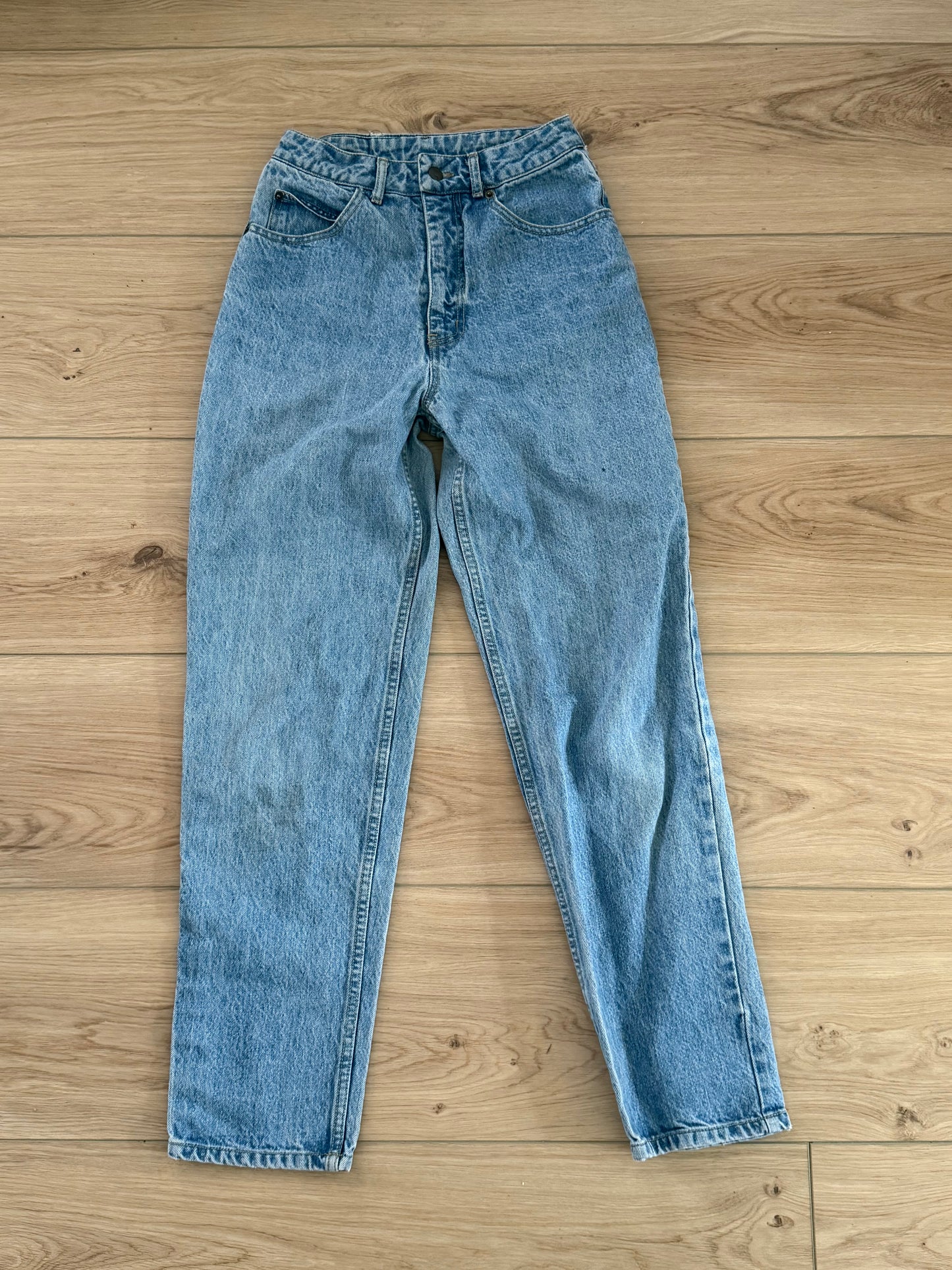 Vintage Jeans (24x29)